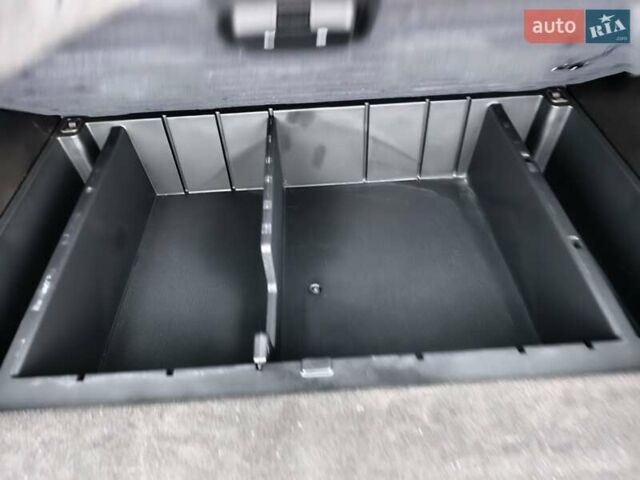 Серый Хендай Санта Фе, объемом двигателя 2.2 л и пробегом 258 тыс. км за 10950 $, фото 22 на Automoto.ua