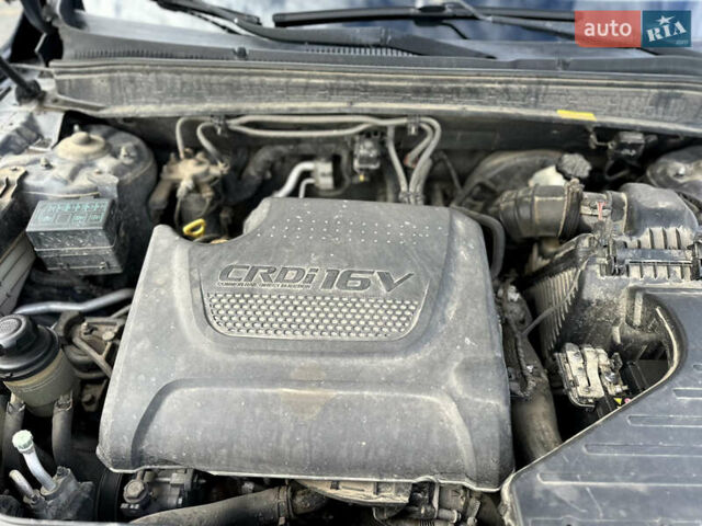 Сірий Хендай Санта Фе, об'ємом двигуна 2.2 л та пробігом 296 тис. км за 10800 $, фото 23 на Automoto.ua