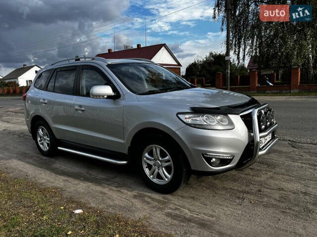 Серый Хендай Санта Фе, объемом двигателя 2.2 л и пробегом 235 тыс. км за 12900 $, фото 9 на Automoto.ua