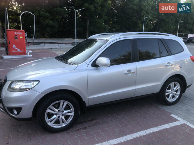 Серый Хендай Санта Фе, объемом двигателя 2.2 л и пробегом 265 тыс. км за 12500 $, фото 7 на Automoto.ua