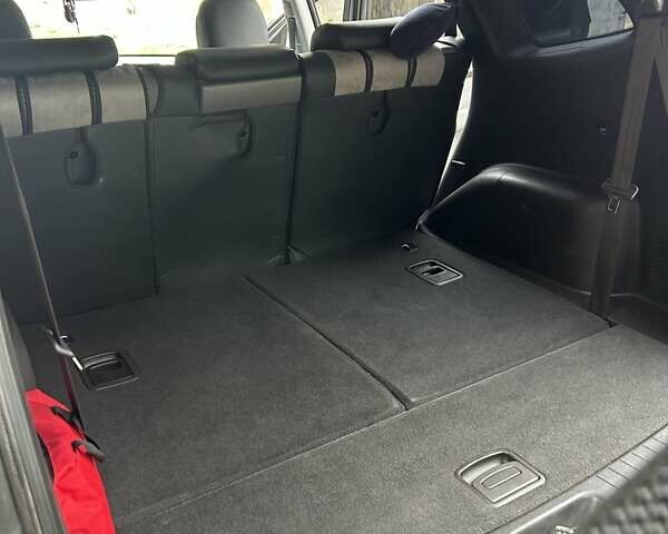 Серый Хендай Санта Фе, объемом двигателя 2.2 л и пробегом 227 тыс. км за 13600 $, фото 24 на Automoto.ua