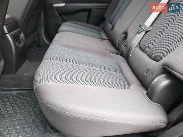 Серый Хендай Санта Фе, объемом двигателя 2.2 л и пробегом 258 тыс. км за 10950 $, фото 30 на Automoto.ua