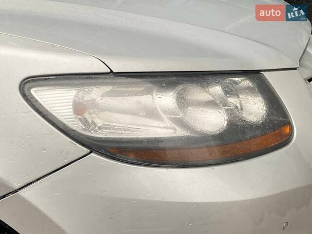 Серый Хендай Санта Фе, объемом двигателя 2 л и пробегом 270 тыс. км за 11900 $, фото 22 на Automoto.ua