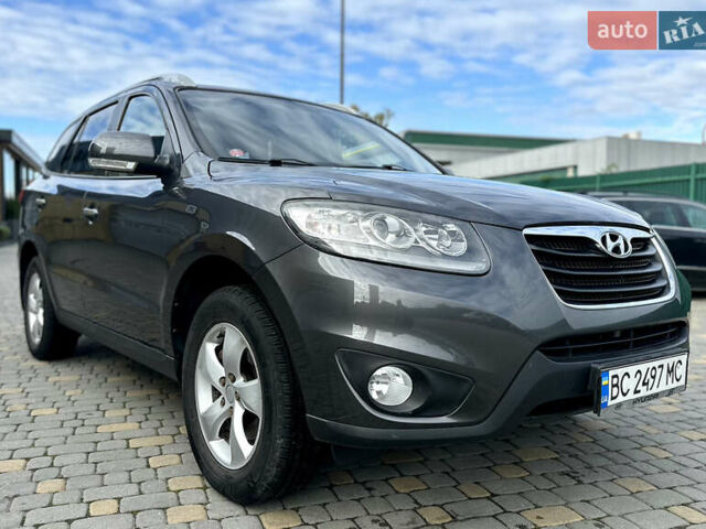 Сірий Хендай Санта Фе, об'ємом двигуна 2.2 л та пробігом 296 тис. км за 10800 $, фото 14 на Automoto.ua