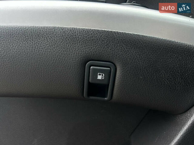 Сірий Хендай Санта Фе, об'ємом двигуна 2.2 л та пробігом 269 тис. км за 9990 $, фото 56 на Automoto.ua