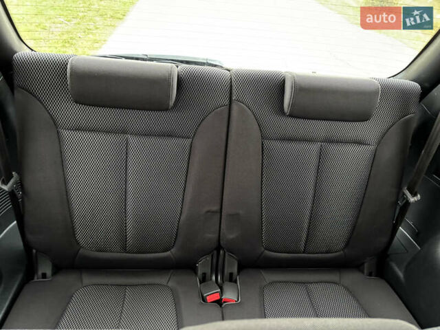 Серый Хендай Санта Фе, объемом двигателя 2.2 л и пробегом 262 тыс. км за 12500 $, фото 21 на Automoto.ua