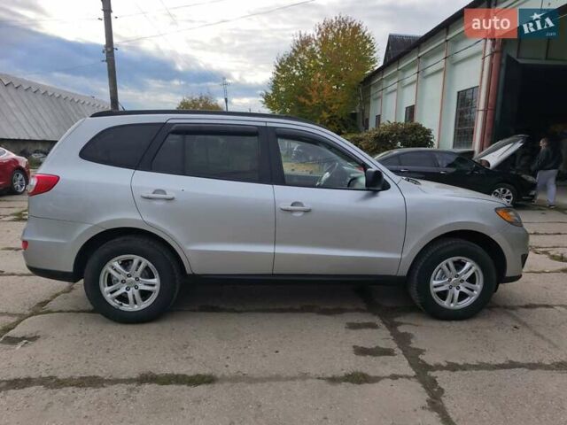 Серый Хендай Санта Фе, объемом двигателя 2.4 л и пробегом 160 тыс. км за 7700 $, фото 3 на Automoto.ua
