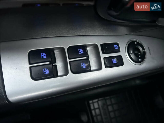 Сірий Хендай Санта Фе, об'ємом двигуна 2.2 л та пробігом 269 тис. км за 9990 $, фото 47 на Automoto.ua