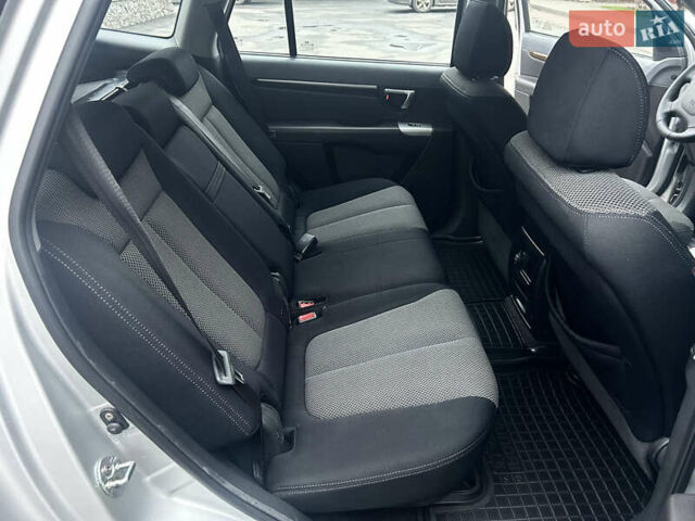 Сірий Хендай Санта Фе, об'ємом двигуна 2.2 л та пробігом 269 тис. км за 9990 $, фото 72 на Automoto.ua