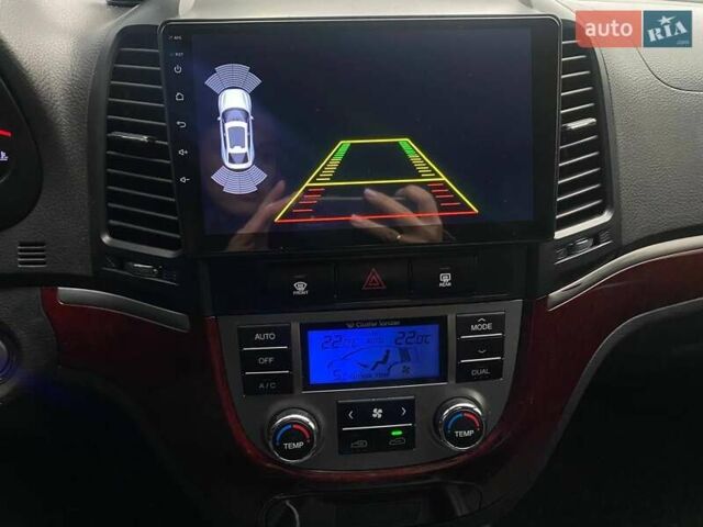 Серый Хендай Санта Фе, объемом двигателя 2 л и пробегом 270 тыс. км за 11900 $, фото 20 на Automoto.ua