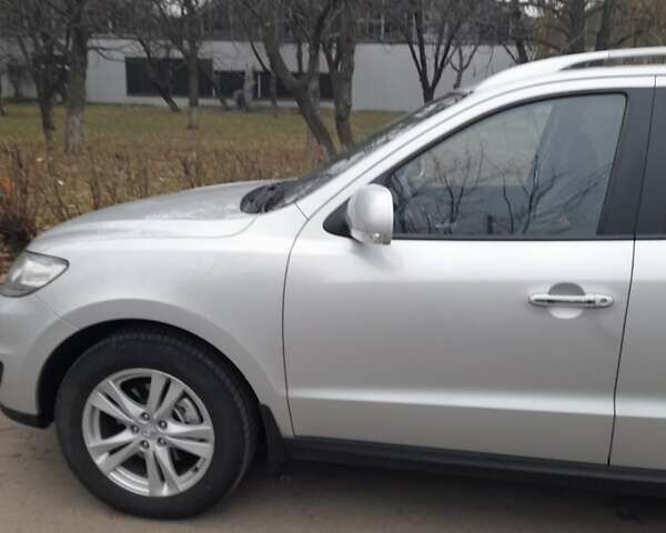 Сірий Хендай Санта Фе, об'ємом двигуна 2.2 л та пробігом 278 тис. км за 12500 $, фото 2 на Automoto.ua