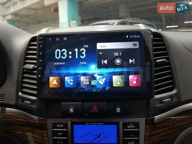 Серый Хендай Санта Фе, объемом двигателя 2 л и пробегом 92 тыс. км за 11900 $, фото 18 на Automoto.ua