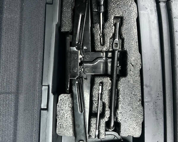 Сірий Хендай Санта Фе, об'ємом двигуна 2.2 л та пробігом 269 тис. км за 9990 $, фото 67 на Automoto.ua