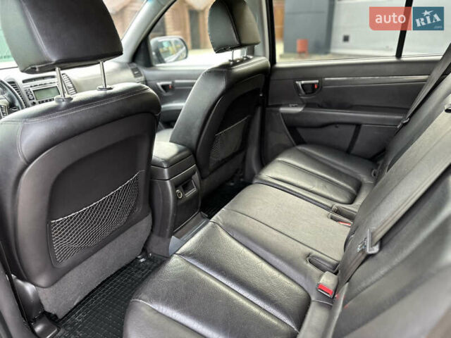 Сірий Хендай Санта Фе, об'ємом двигуна 2.2 л та пробігом 296 тис. км за 10800 $, фото 19 на Automoto.ua