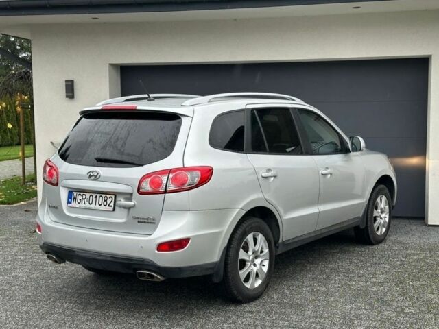 Серый Хендай Санта Фе, объемом двигателя 2.2 л и пробегом 219 тыс. км за 4300 $, фото 4 на Automoto.ua