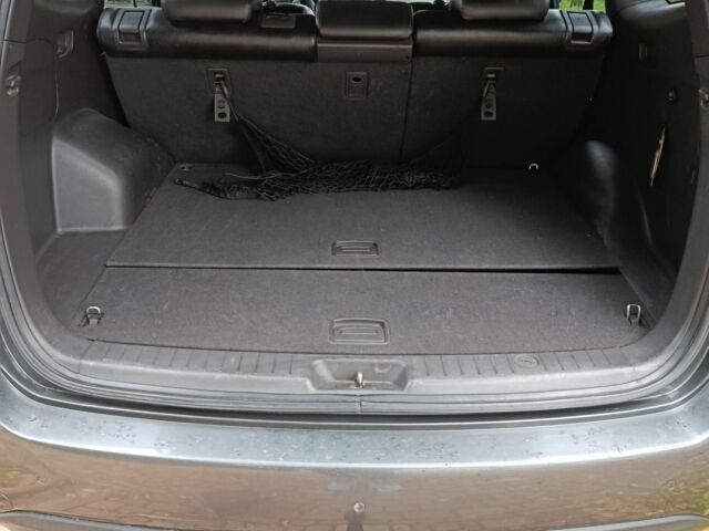 Серый Хендай Санта Фе, объемом двигателя 0 л и пробегом 406 тыс. км за 9057 $, фото 2 на Automoto.ua