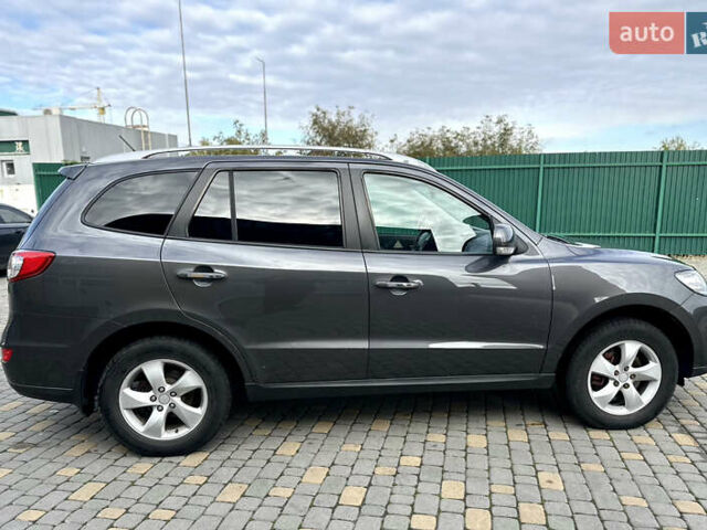 Сірий Хендай Санта Фе, об'ємом двигуна 2.2 л та пробігом 296 тис. км за 10800 $, фото 6 на Automoto.ua