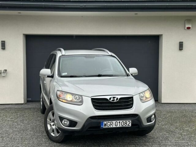 Серый Хендай Санта Фе, объемом двигателя 2.2 л и пробегом 219 тыс. км за 4300 $, фото 2 на Automoto.ua