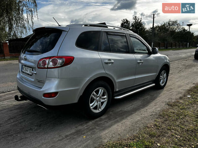 Серый Хендай Санта Фе, объемом двигателя 2.2 л и пробегом 235 тыс. км за 12900 $, фото 10 на Automoto.ua