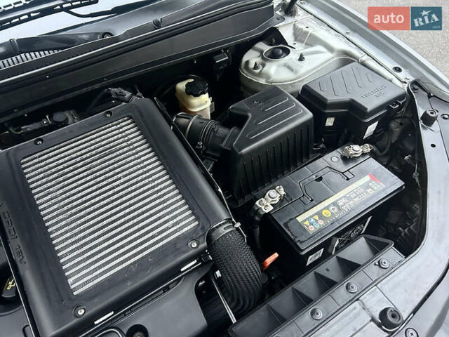 Сірий Хендай Санта Фе, об'ємом двигуна 2.2 л та пробігом 269 тис. км за 9990 $, фото 86 на Automoto.ua