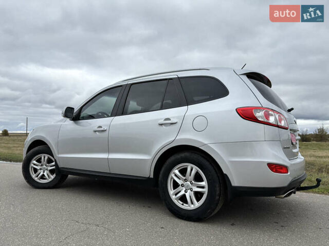 Серый Хендай Санта Фе, объемом двигателя 2.2 л и пробегом 262 тыс. км за 12500 $, фото 27 на Automoto.ua