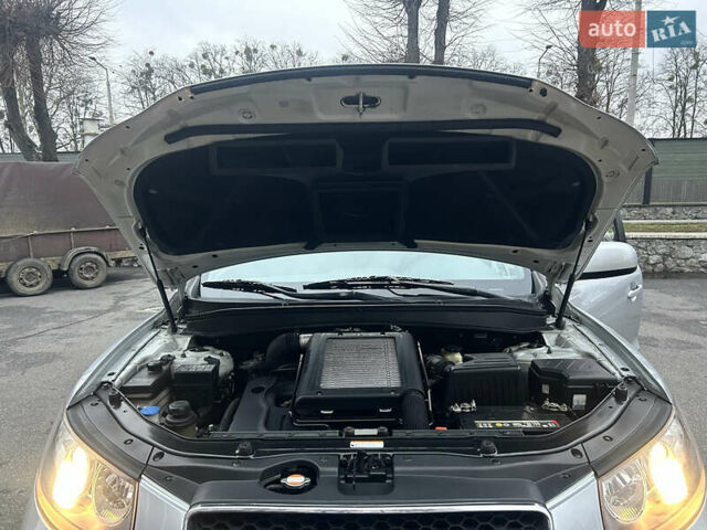 Сірий Хендай Санта Фе, об'ємом двигуна 2.2 л та пробігом 269 тис. км за 9990 $, фото 84 на Automoto.ua
