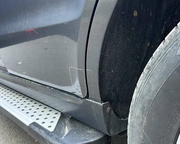 Серый Хендай Санта Фе, объемом двигателя 2.2 л и пробегом 227 тыс. км за 13600 $, фото 14 на Automoto.ua