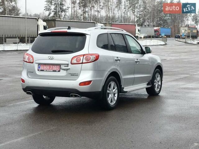 Серый Хендай Санта Фе, объемом двигателя 2.2 л и пробегом 258 тыс. км за 10950 $, фото 8 на Automoto.ua