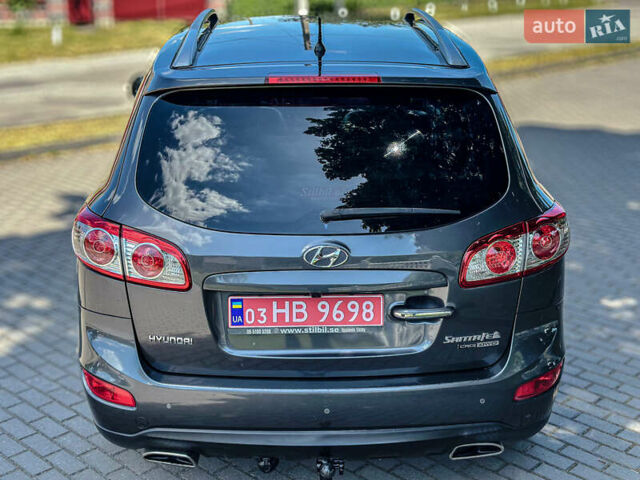 Серый Хендай Санта Фе, объемом двигателя 2.2 л и пробегом 229 тыс. км за 11900 $, фото 29 на Automoto.ua