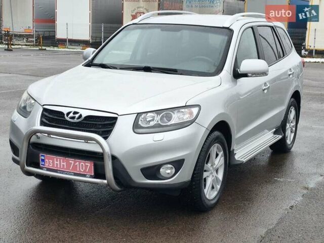 Серый Хендай Санта Фе, объемом двигателя 2.2 л и пробегом 258 тыс. км за 10950 $, фото 4 на Automoto.ua