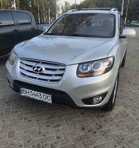 Серый Хендай Санта Фе, объемом двигателя 2 л и пробегом 250 тыс. км за 10800 $, фото 10 на Automoto.ua