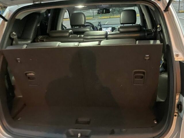 Серый Хендай Санта Фе, объемом двигателя 2 л и пробегом 270 тыс. км за 12000 $, фото 18 на Automoto.ua