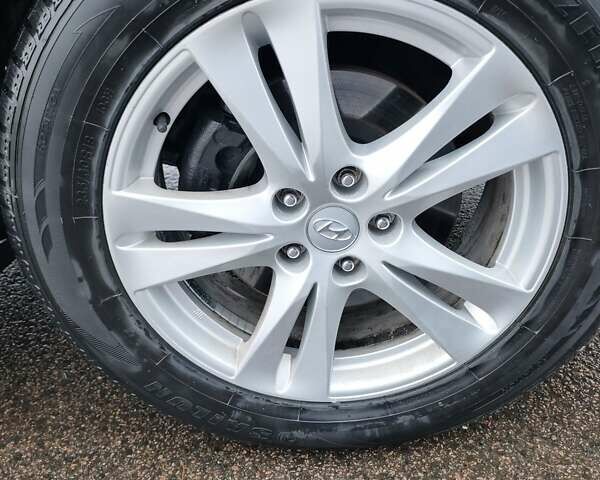 Серый Хендай Санта Фе, объемом двигателя 2.2 л и пробегом 258 тыс. км за 10950 $, фото 24 на Automoto.ua