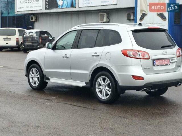 Серый Хендай Санта Фе, объемом двигателя 2.2 л и пробегом 258 тыс. км за 10950 $, фото 11 на Automoto.ua
