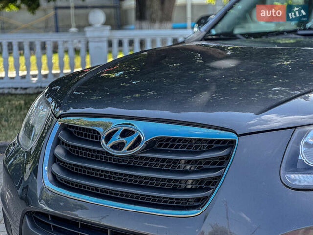 Серый Хендай Санта Фе, объемом двигателя 2.2 л и пробегом 229 тыс. км за 11900 $, фото 37 на Automoto.ua