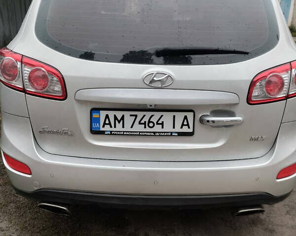 Серый Хендай Санта Фе, объемом двигателя 2 л и пробегом 271 тыс. км за 10950 $, фото 17 на Automoto.ua