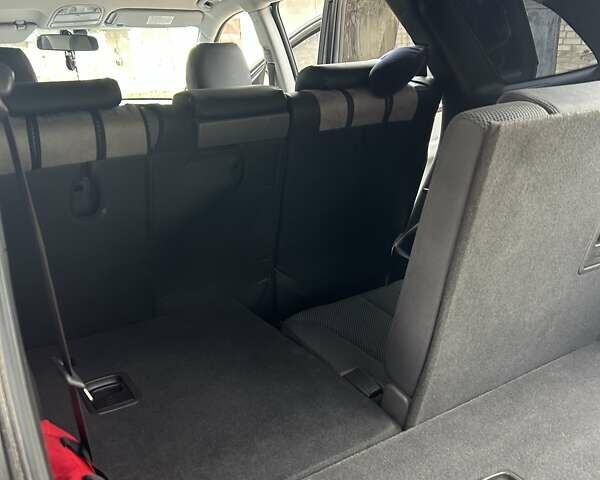 Серый Хендай Санта Фе, объемом двигателя 2.2 л и пробегом 227 тыс. км за 13600 $, фото 26 на Automoto.ua