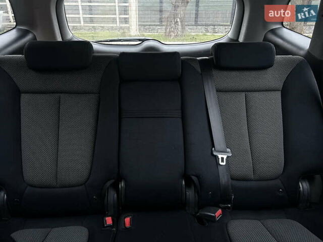 Сірий Хендай Санта Фе, об'ємом двигуна 2.2 л та пробігом 269 тис. км за 9990 $, фото 74 на Automoto.ua