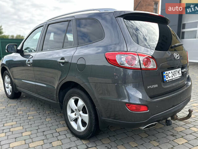 Серый Хендай Санта Фе, объемом двигателя 2.2 л и пробегом 298 тыс. км за 10800 $, фото 6 на Automoto.ua