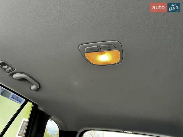 Серый Хендай Санта Фе, объемом двигателя 2.2 л и пробегом 235 тыс. км за 12900 $, фото 25 на Automoto.ua