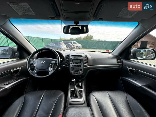 Сірий Хендай Санта Фе, об'ємом двигуна 2.2 л та пробігом 296 тис. км за 10800 $, фото 18 на Automoto.ua