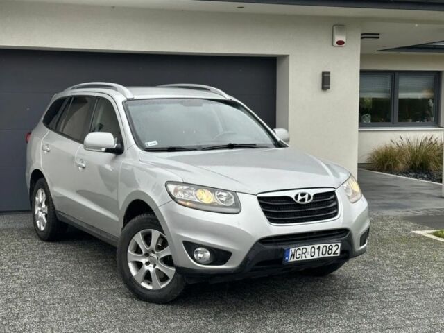 Серый Хендай Санта Фе, объемом двигателя 0 л и пробегом 220 тыс. км за 4449 $, фото 1 на Automoto.ua