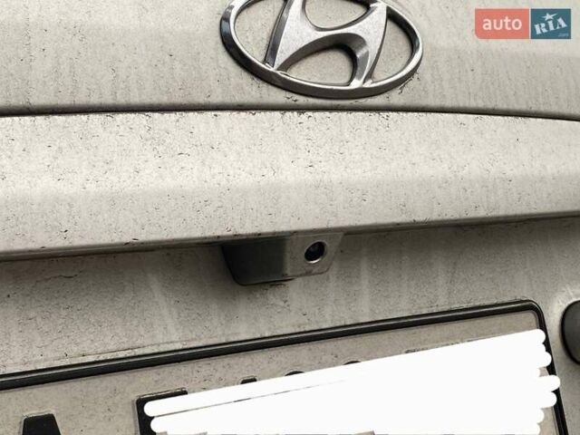 Серый Хендай Санта Фе, объемом двигателя 2 л и пробегом 270 тыс. км за 11900 $, фото 21 на Automoto.ua