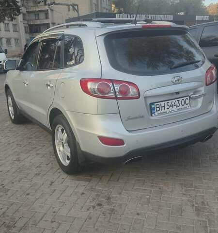 Серый Хендай Санта Фе, объемом двигателя 2 л и пробегом 250 тыс. км за 10800 $, фото 3 на Automoto.ua