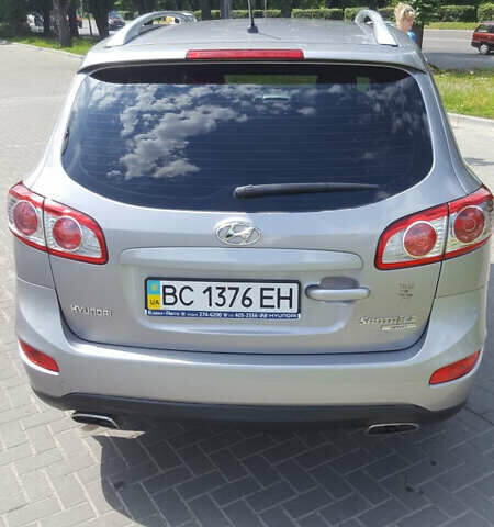 Сірий Хендай Санта Фе, об'ємом двигуна 2.4 л та пробігом 125 тис. км за 13999 $, фото 12 на Automoto.ua