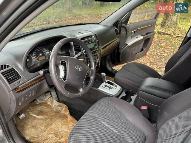 Хендай Санта Фе 2011 в Виннице на Automoto.ua Серый Хендай Санта Фе, объемом двигателя 2.2 л и пробегом 222 тыс. км за 12800 $, фото 11 на Automoto.ua