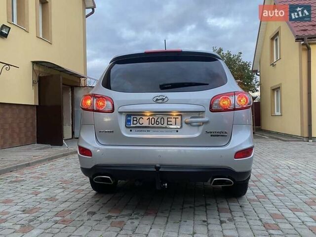 Сірий Хендай Санта Фе, об'ємом двигуна 2.2 л та пробігом 325 тис. км за 13800 $, фото 3 на Automoto.ua