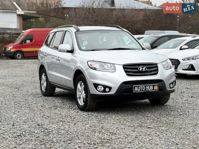 Серый Хендай Санта Фе, объемом двигателя 2.2 л и пробегом 200 тыс. км за 11000 $, фото 3 на Automoto.ua