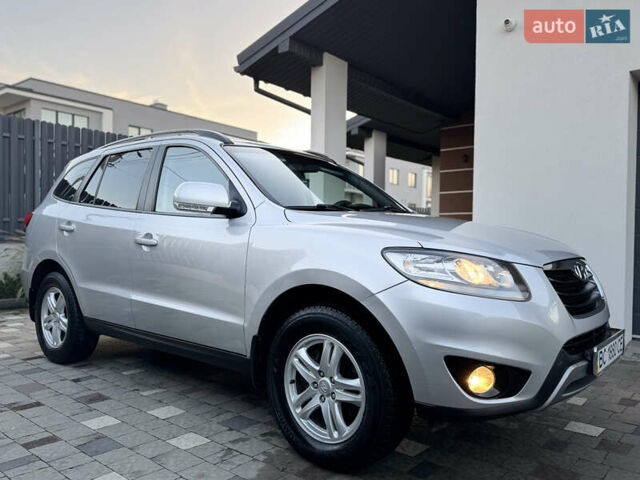 Серый Хендай Санта Фе, объемом двигателя 2.2 л и пробегом 191 тыс. км за 12900 $, фото 16 на Automoto.ua