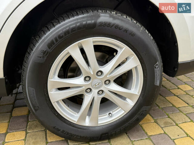 Серый Хендай Санта Фе, объемом двигателя 2.2 л и пробегом 148 тыс. км за 12950 $, фото 19 на Automoto.ua